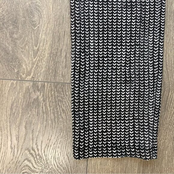 Studio Point Women’s Pants Print Pattern Straight Skinny Leg Pull On Black White - Picture 7 of 12